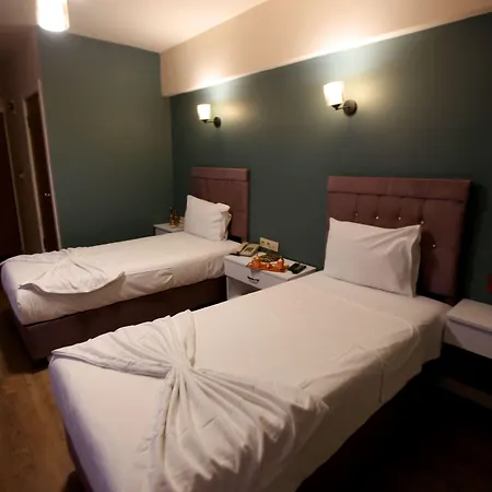 Senyor Garden Hotel 3*