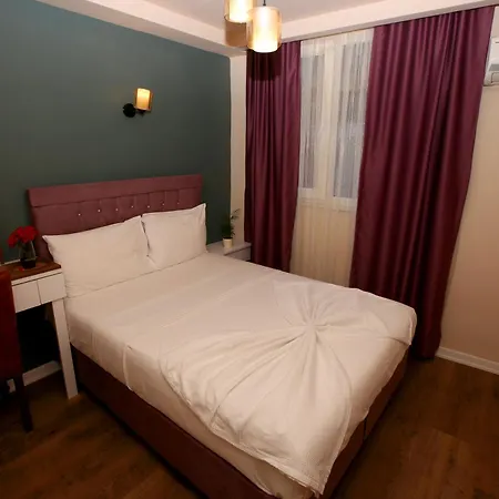 Senyor Garden Hotel 3*
